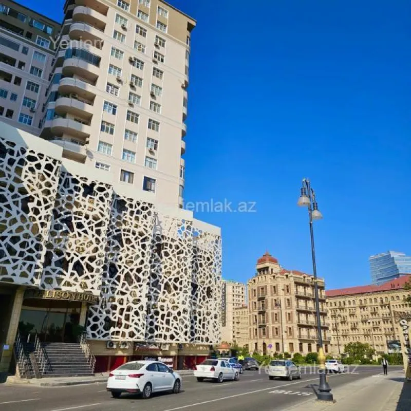 Satılır 3 otaqlı yeni tikili 190 m²