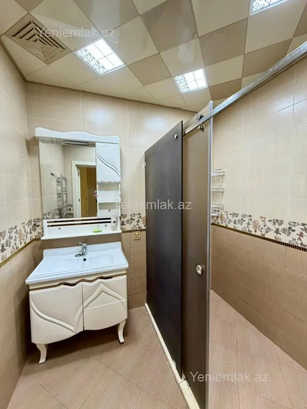 Satılır 3 otaqlı yeni tikili 110 m²