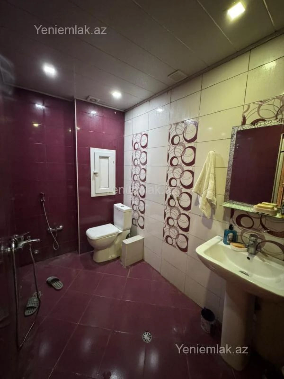 Satılır 2 otaqlı köhnə tikili 60 m²