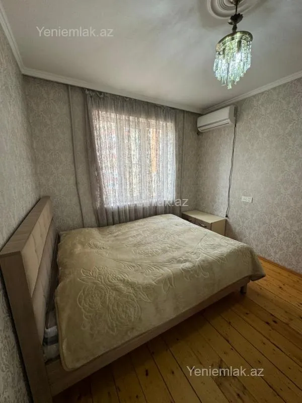 Satılır 2 otaqlı köhnə tikili 60 m²