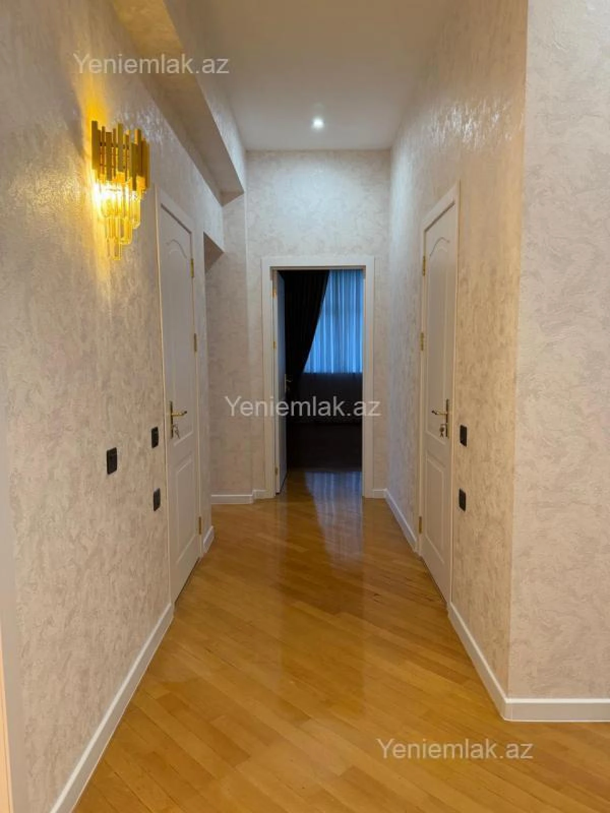 Satılır 3 otaqlı yeni tikili 130 m²