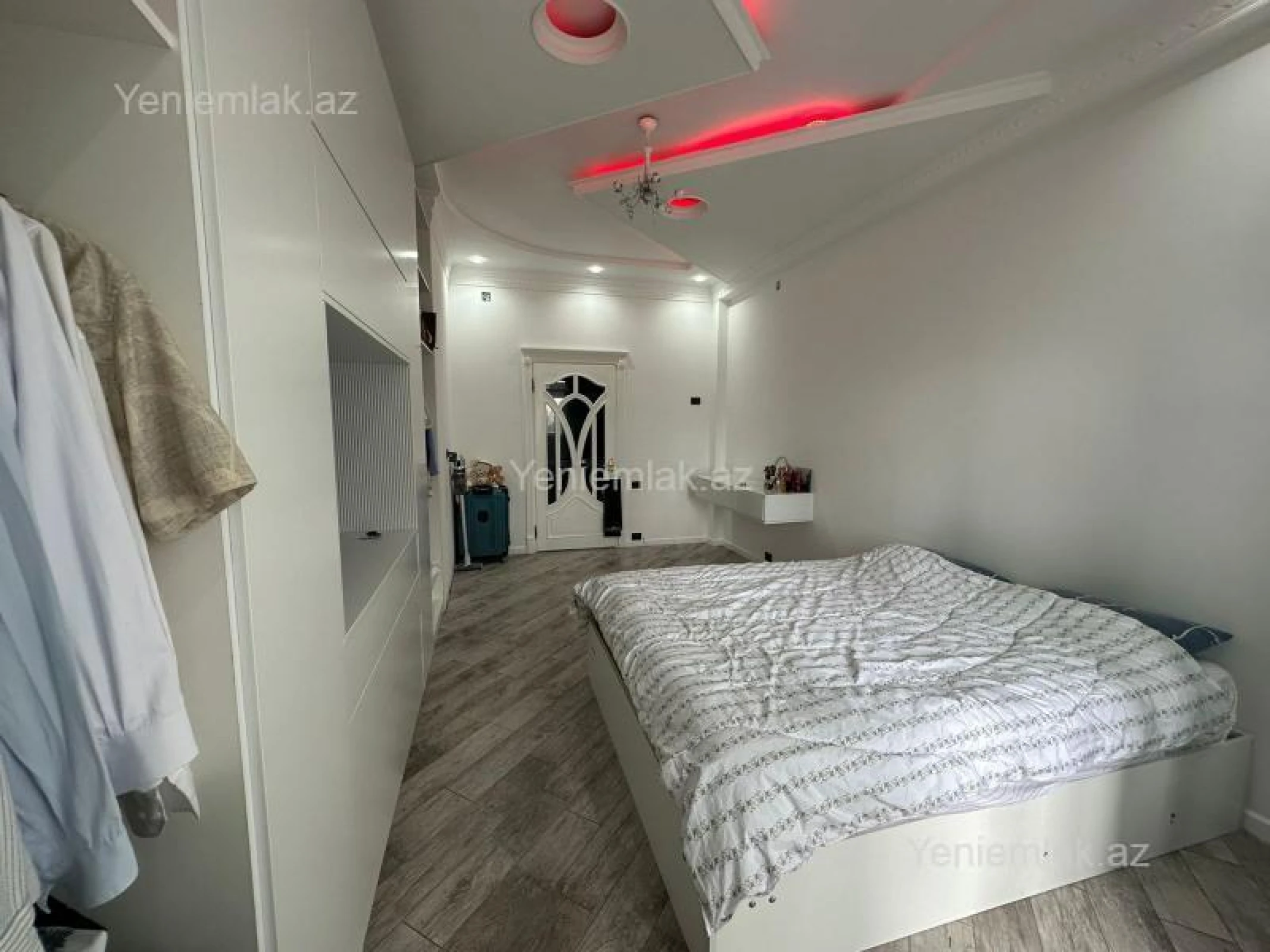 Satılır 2 otaqlı yeni tikili 80 m²