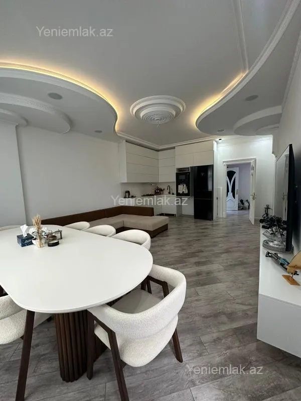 Satılır 2 otaqlı yeni tikili 80 m²