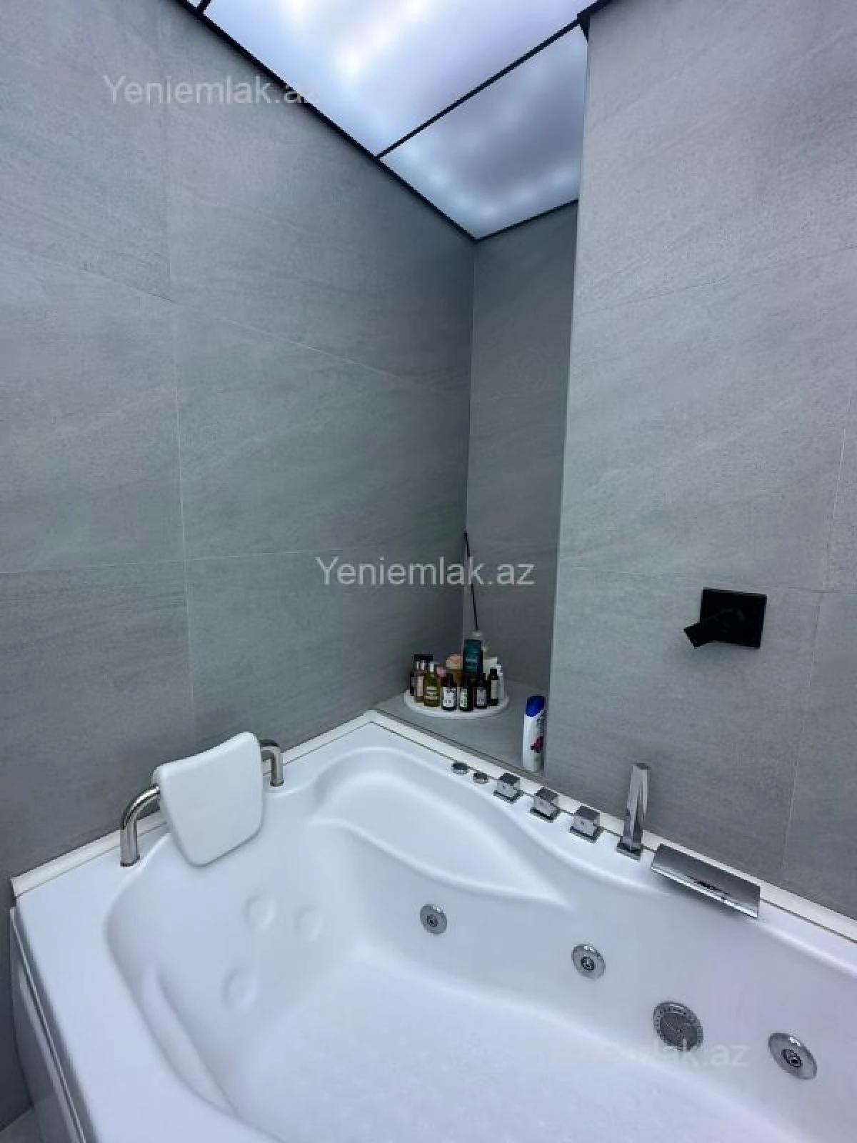 Satılır 2 otaqlı yeni tikili 80 m²