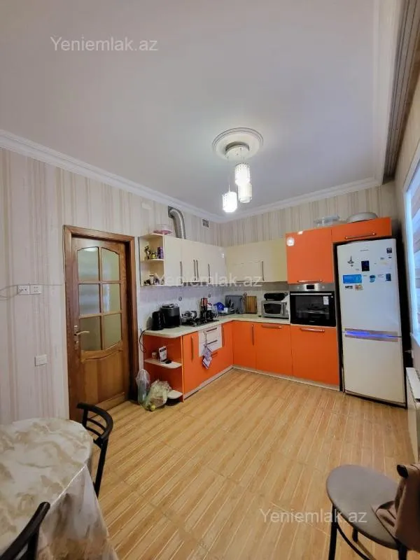 Satılır 2 otaqlı yeni tikili 83 m²