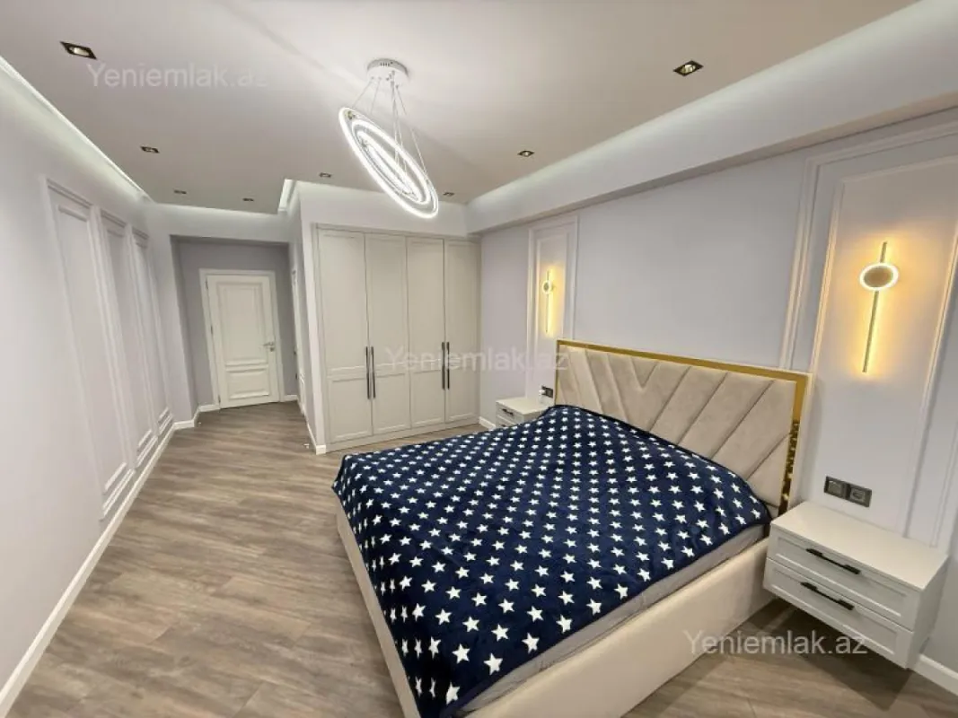 Satılır 3 otaqlı yeni tikili 136 m²