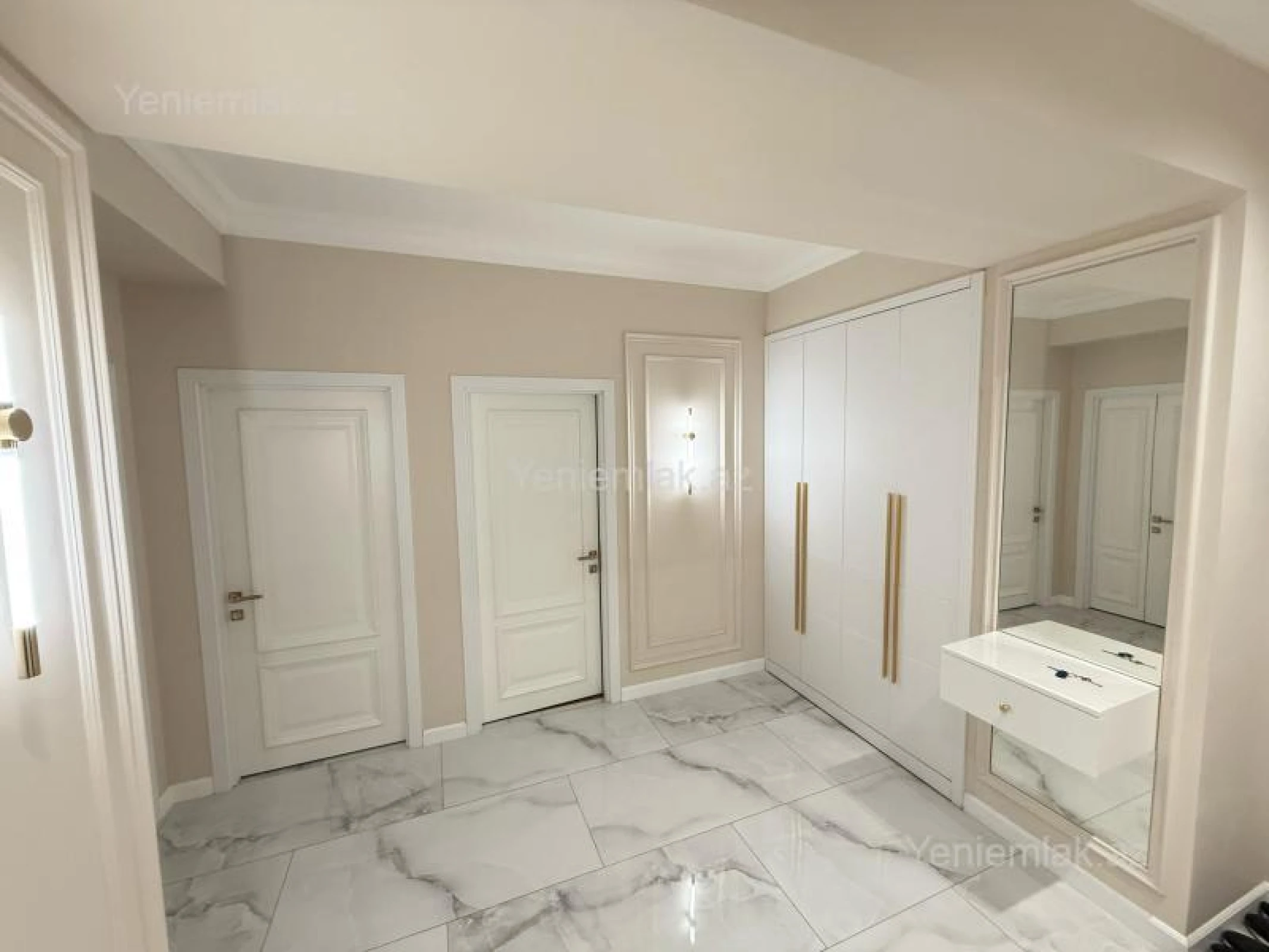 Satılır 3 otaqlı yeni tikili 136 m²