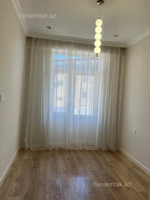 Satılır 3 otaqlı yeni tikili 102 m²