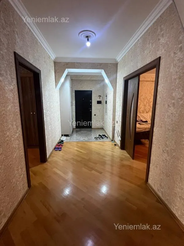 Satılır 3 otaqlı yeni tikili 130 m²