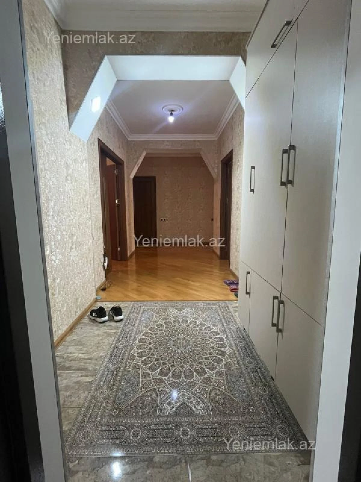 Satılır 3 otaqlı yeni tikili 130 m²