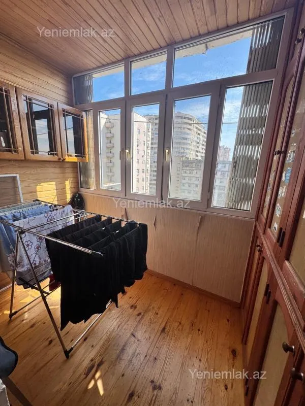 Satılır 2 otaqlı köhnə tikili 65 m²