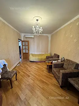 Satılır 2 otaqlı köhnə tikili 65 m²