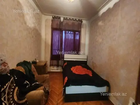 Satılır 3 otaqlı köhnə tikili 85 m²