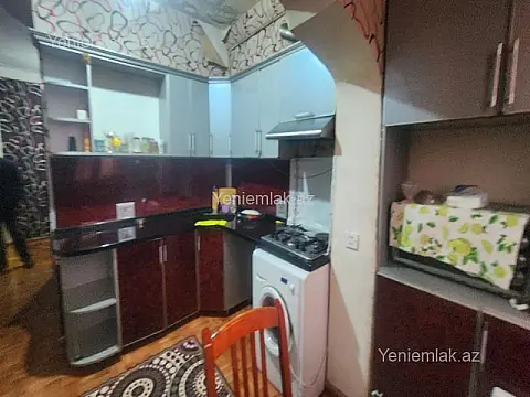 Satılır 3 otaqlı köhnə tikili 85 m²