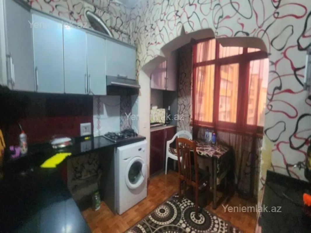 Satılır 3 otaqlı köhnə tikili 85 m²