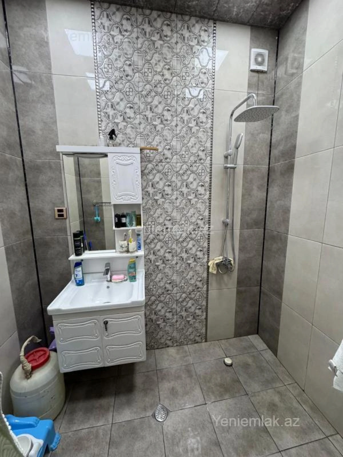 Satılır 3 otaqlı yeni tikili 94 m²