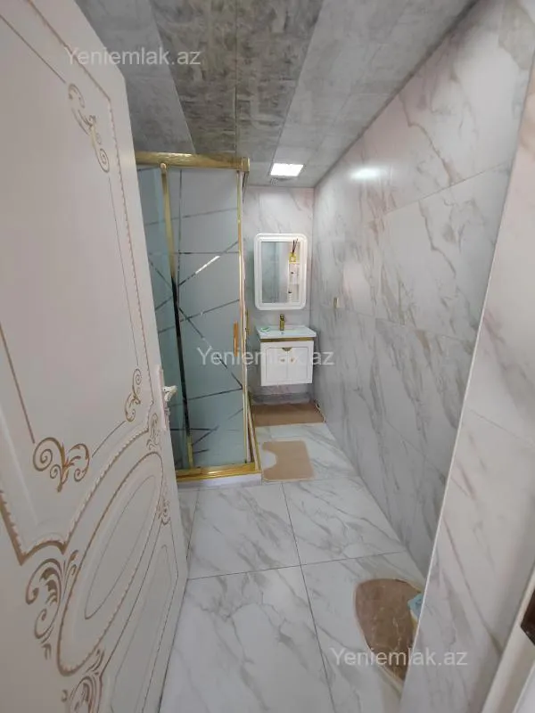 Satılır 5 otaqlı həyət evi 140 m²