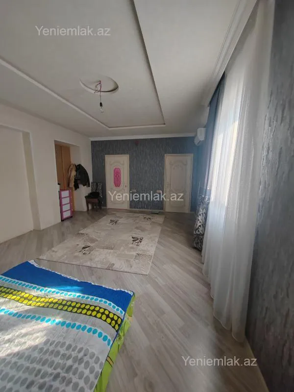 Satılır 5 otaqlı həyət evi 140 m²