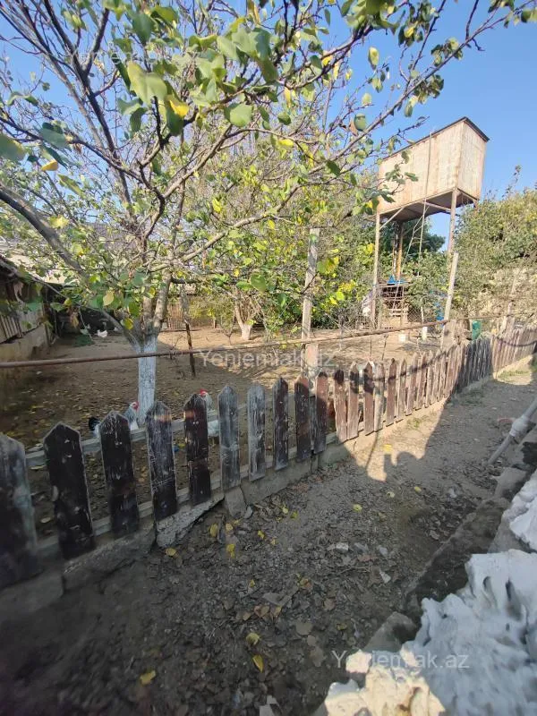 Satılır 5 otaqlı həyət evi 140 m²