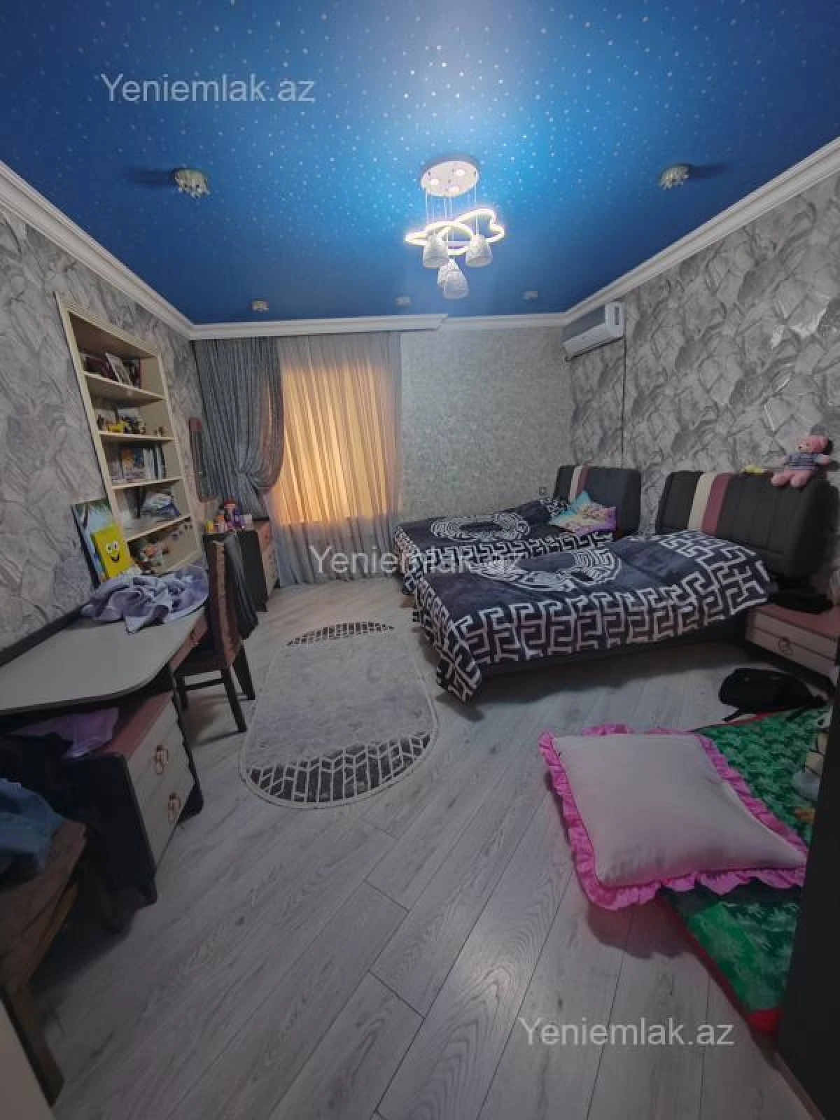 Satılır 5 otaqlı həyət evi 140 m²
