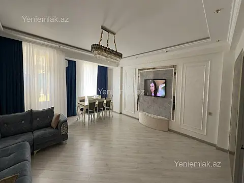 Satılır 3 otaqlı yeni tikili 132 m²