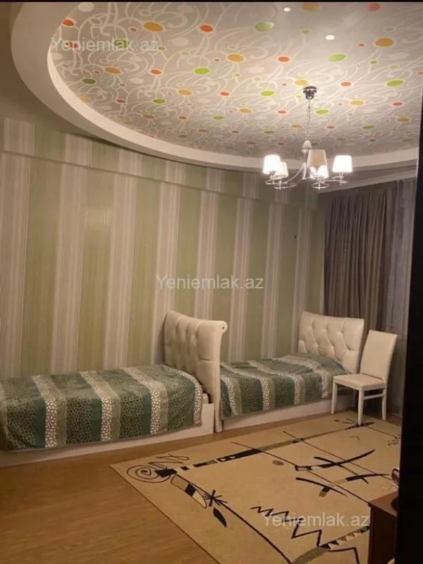 Satılır 3 otaqlı yeni tikili 155 m²