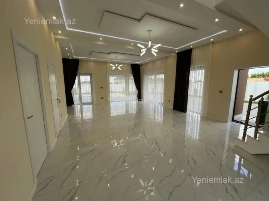 Satılır 5 otaqlı həyət evi 400 m²