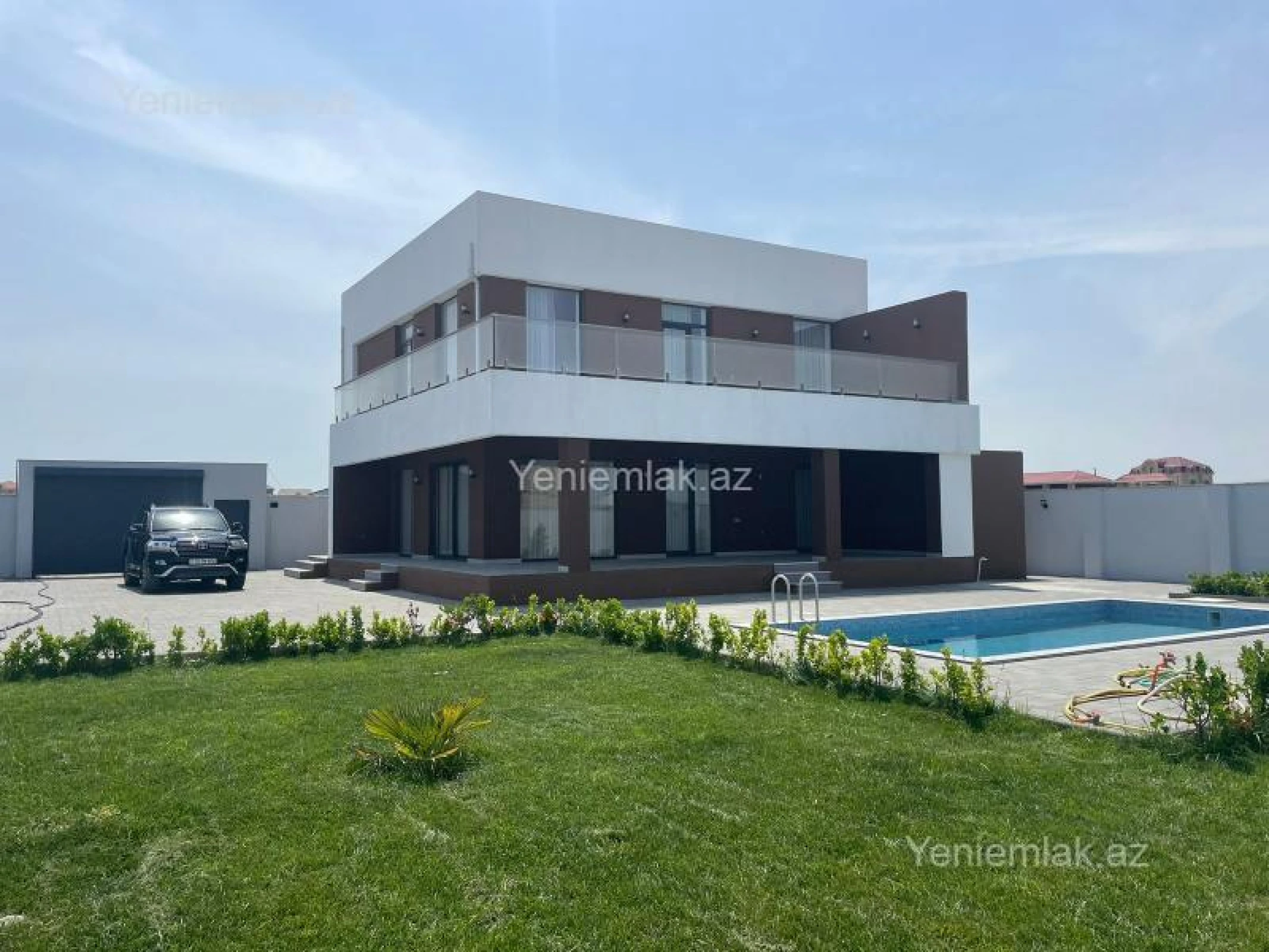 Satılır 5 otaqlı həyət evi 400 m²