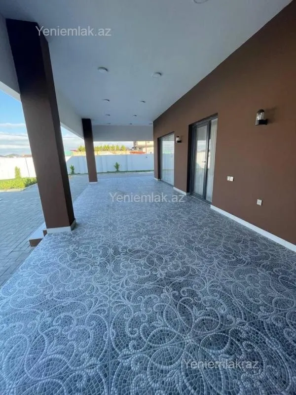 Satılır 5 otaqlı həyət evi 400 m²