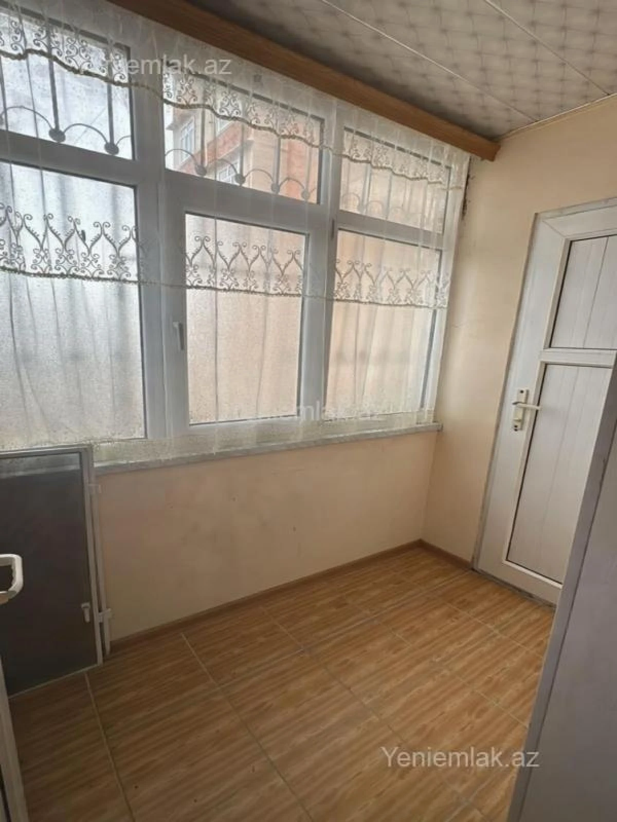Satılır 2 otaqlı köhnə tikili 48 m²