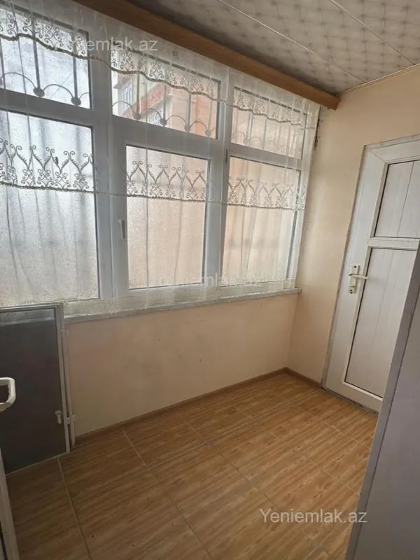 Satılır 2 otaqlı köhnə tikili 48 m²