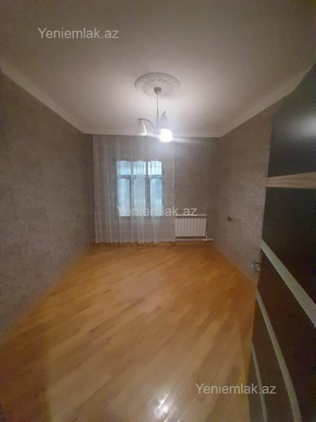 Satılır 2 otaqlı köhnə tikili 69 m²