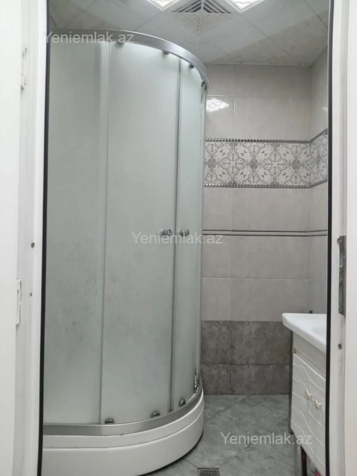 Satılır 3 otaqlı köhnə tikili 70 m²
