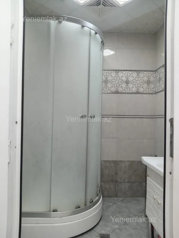 Satılır 3 otaqlı köhnə tikili 70 m²