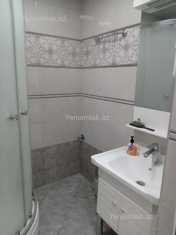 Satılır 3 otaqlı köhnə tikili 70 m²