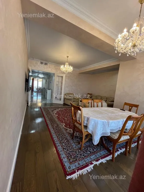 Satılır 3 otaqlı yeni tikili 150 m²