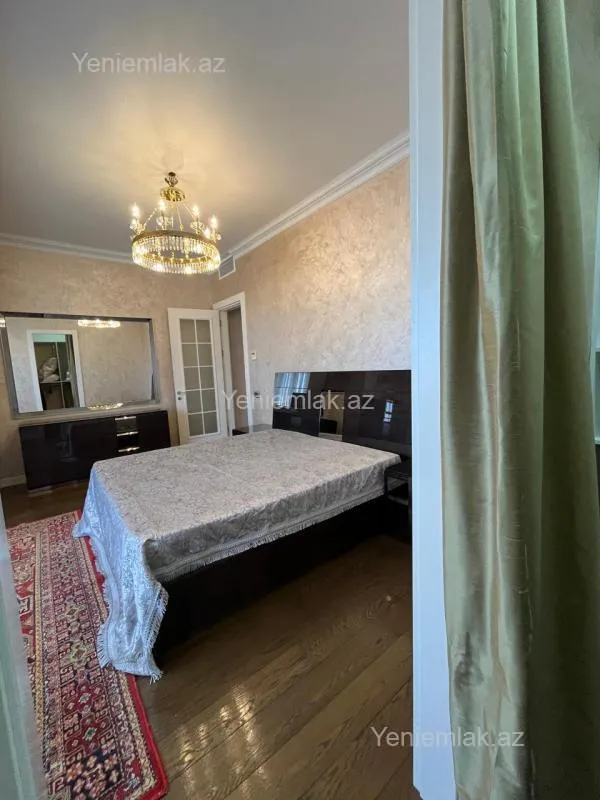 Satılır 3 otaqlı yeni tikili 150 m²