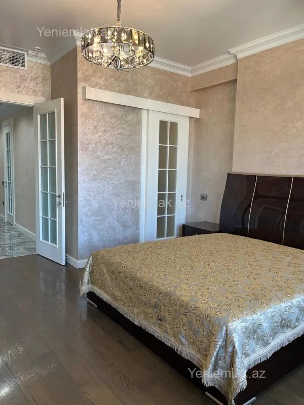 Satılır 3 otaqlı yeni tikili 150 m²