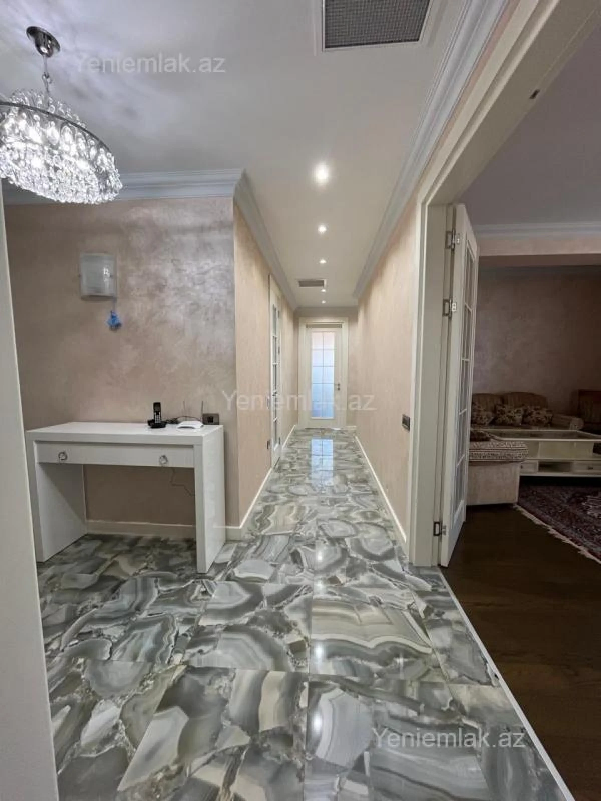 Satılır 3 otaqlı yeni tikili 150 m²