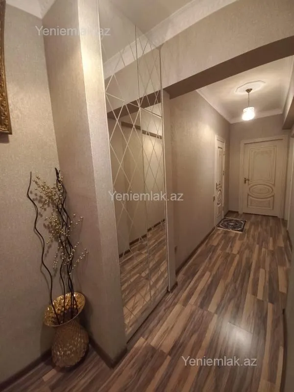 Satılır 3 otaqlı yeni tikili 110 m²
