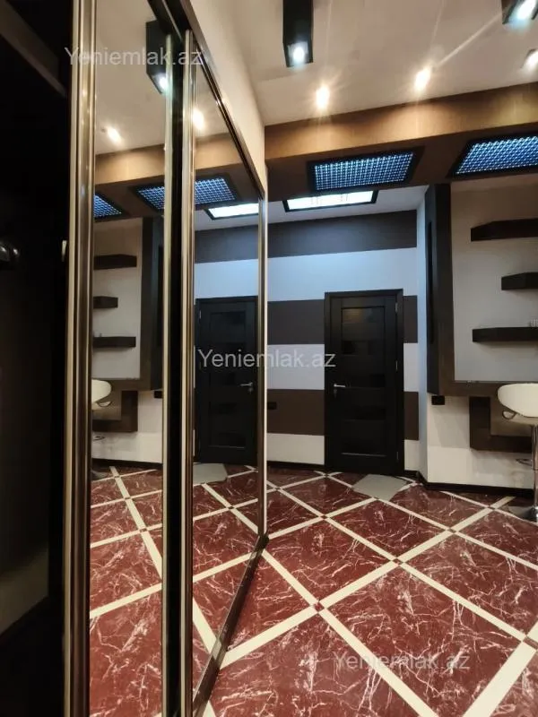 Satılır 3 otaqlı yeni tikili 120 m²