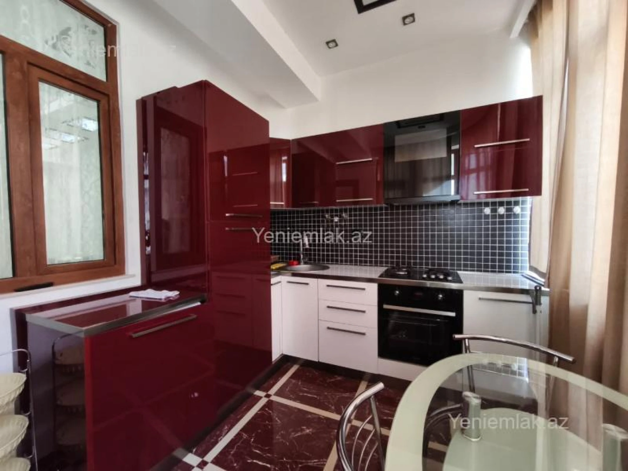 Satılır 3 otaqlı yeni tikili 120 m²