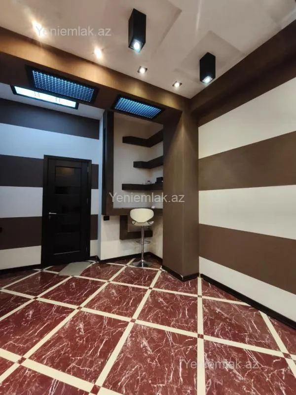 Satılır 3 otaqlı yeni tikili 120 m²