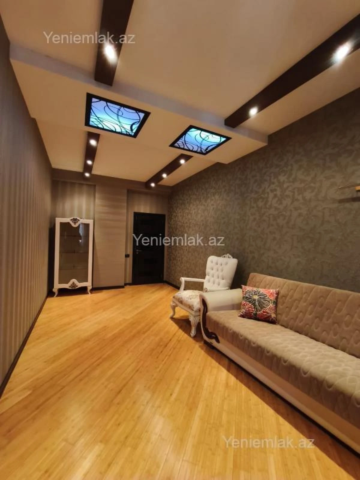 Satılır 3 otaqlı yeni tikili 120 m²