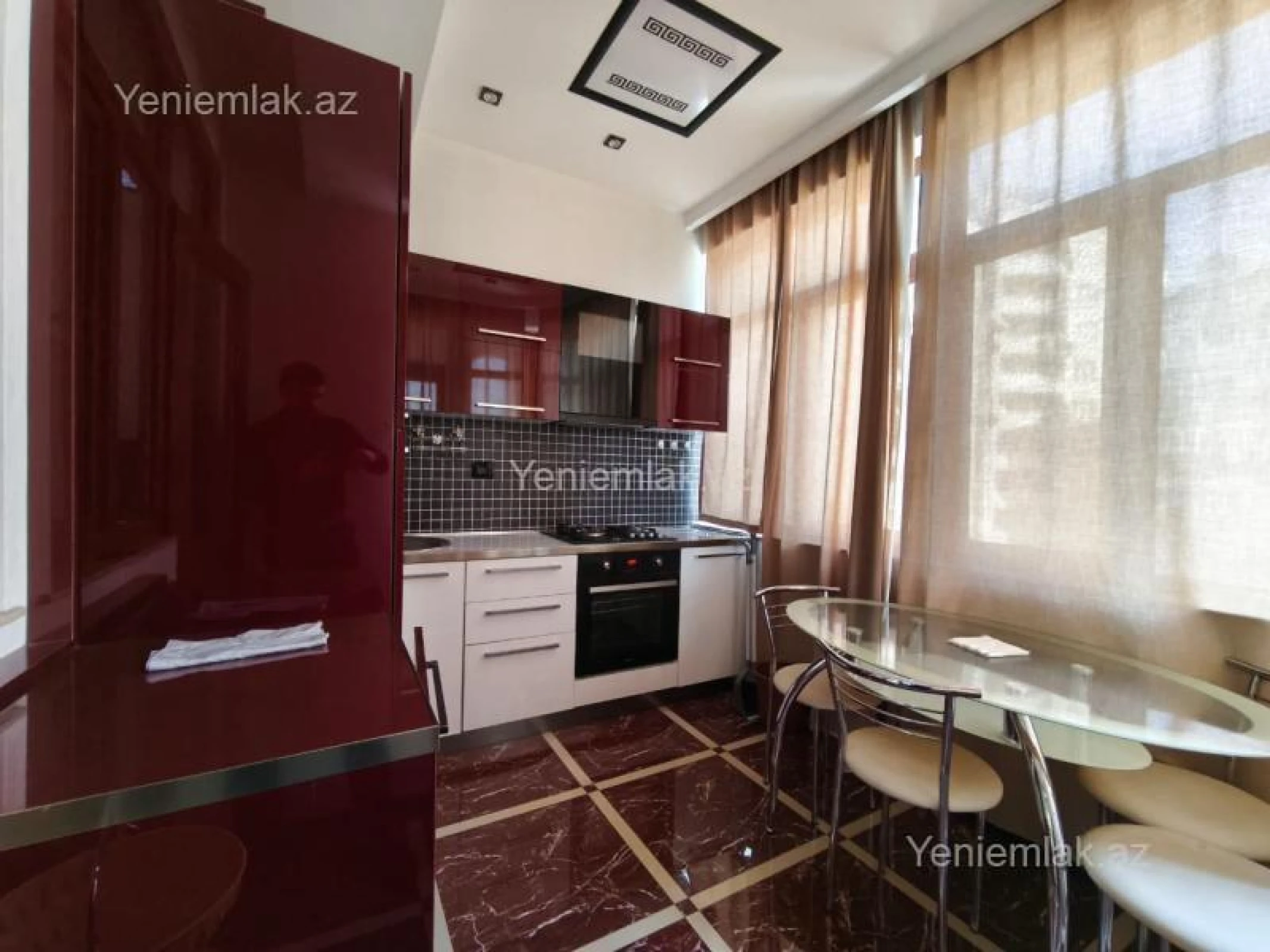 Satılır 3 otaqlı yeni tikili 120 m²