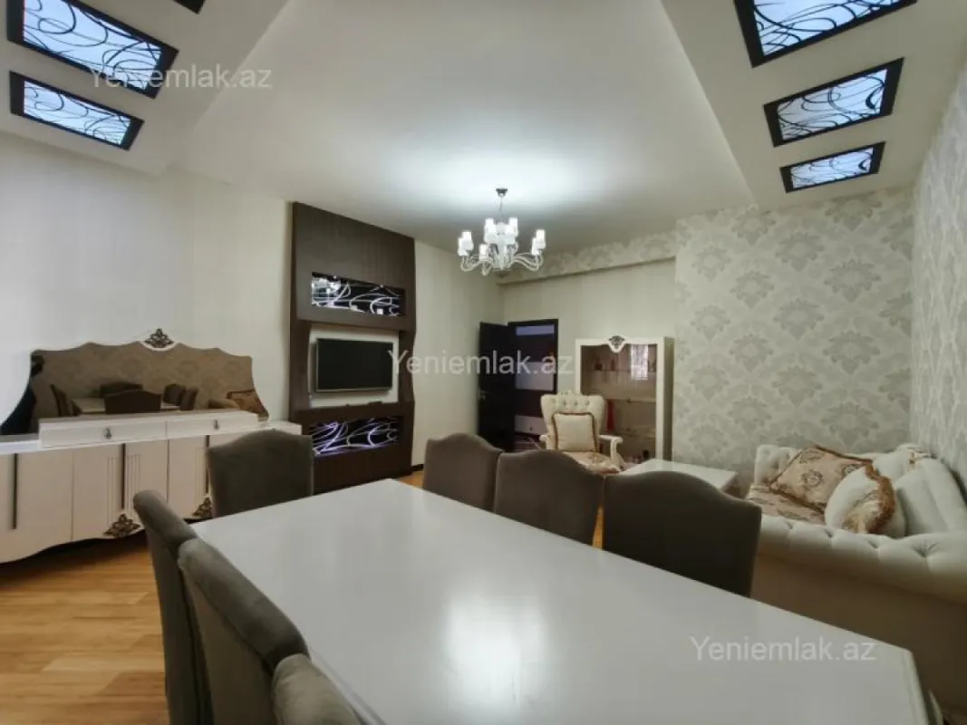 Satılır 3 otaqlı yeni tikili 120 m²