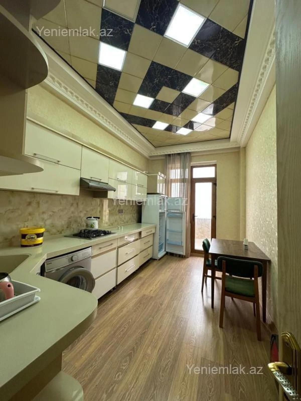 Satılır 3 otaqlı yeni tikili 100 m²