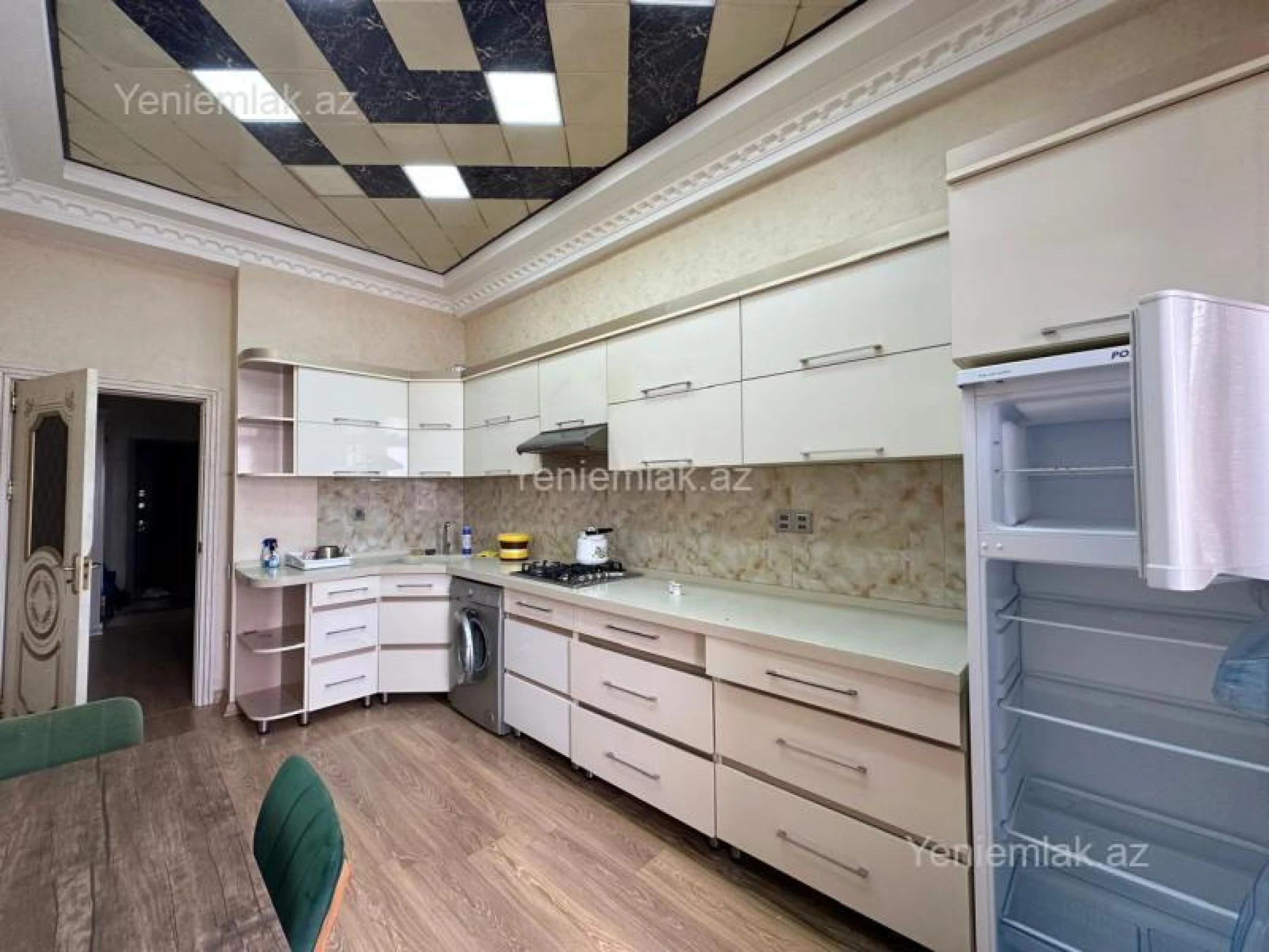 Satılır 3 otaqlı yeni tikili 100 m²