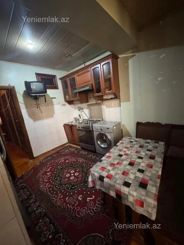 Satılır 3 otaqlı köhnə tikili 70 m²