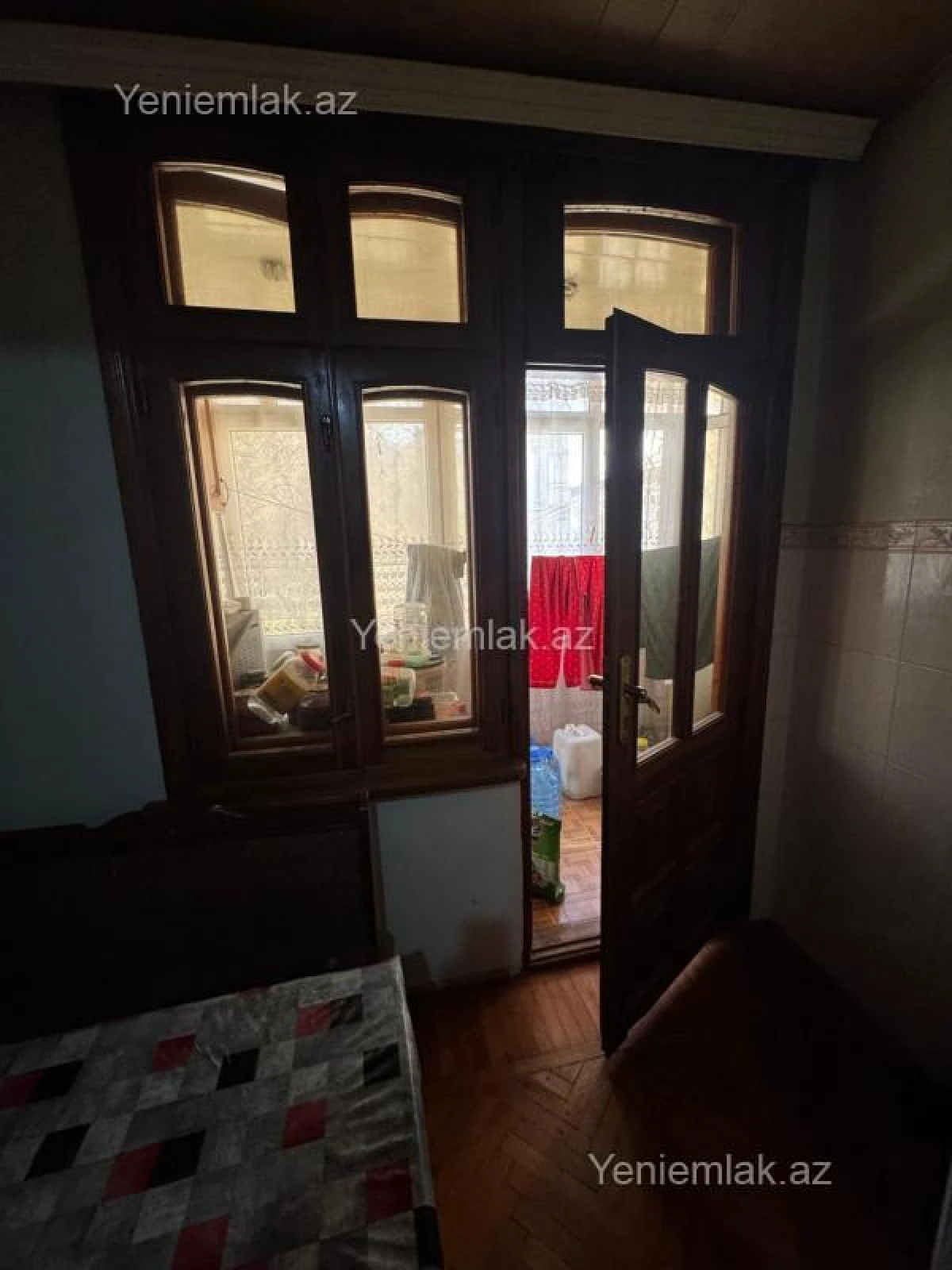 Satılır 3 otaqlı köhnə tikili 70 m²